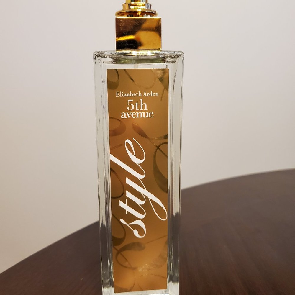 Elizabeth Arden 5th Avenue Style